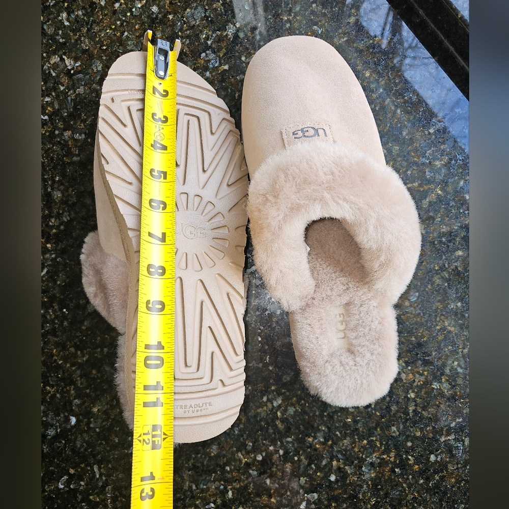 UGG Women's Cozy Tan Slippers Sz 12 - Picture 6 of 11